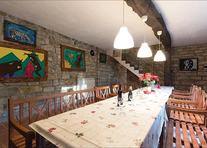 Lovely In Gracisce בית נופש *