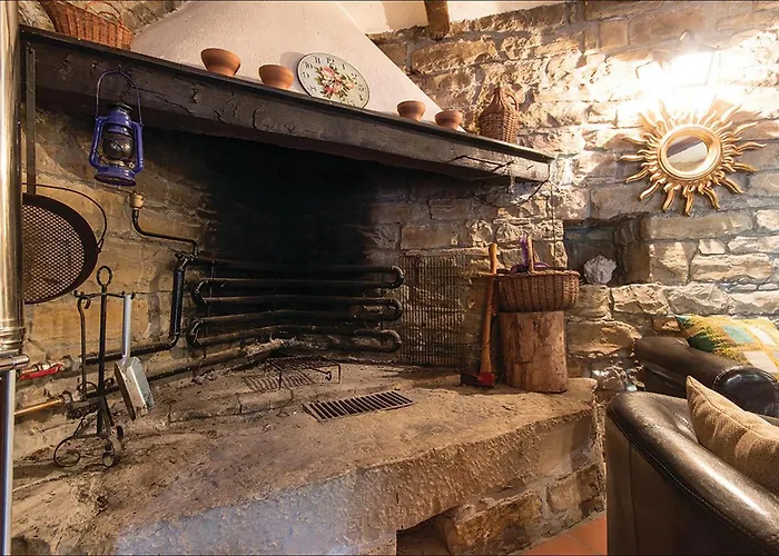 Lovely In Gracisce בית נופש *