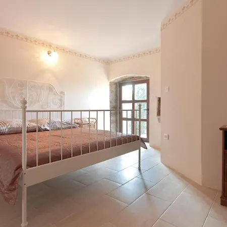 Lovely In * Kucibreg