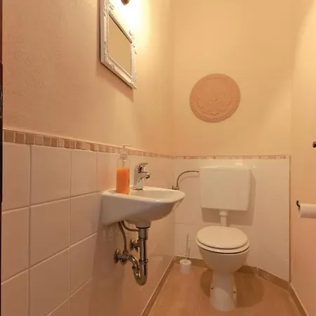 Lovely In Hébergement de vacances Kucibreg