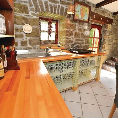 Lovely In Hébergement de vacances Kucibreg