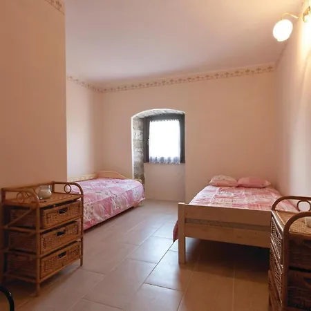 Lovely In * Kucibreg