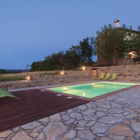 Lovely In Hébergement de vacances Kucibreg