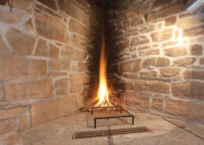 Lovely In Gracisce Kucibreg