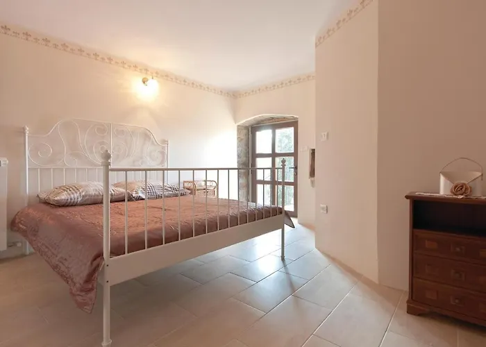 Lovely In * Kucibreg