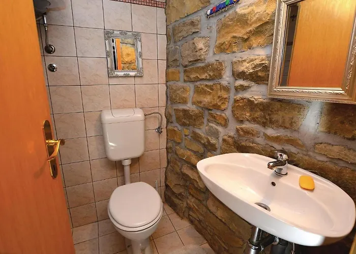 Lovely In Gracisce *