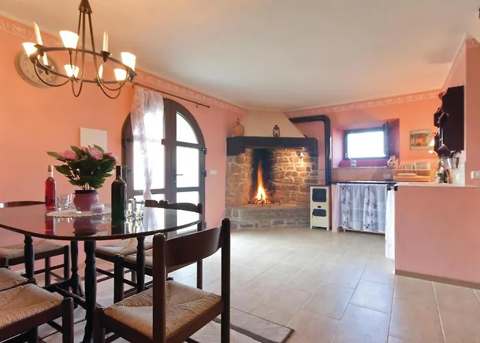 Lovely In Gracisce Kucibreg