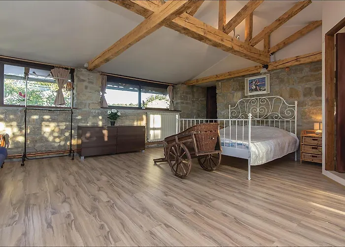 Dom wakacyjny Lovely In Gracisce *