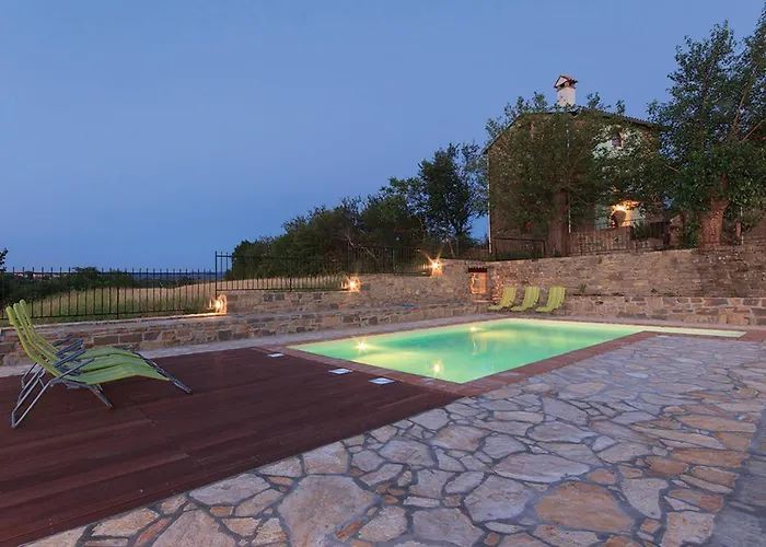 Lovely In Gracisce Dom wakacyjny Kucibreg